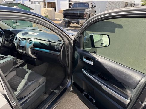 Used 2017 Toyota Tundra SR5 image 17