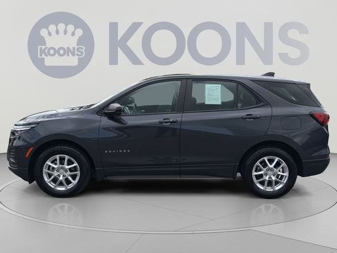 Used 2022 Chevrolet Equinox LS w/ Driver Confidence II Package AWD/4WD image 2
