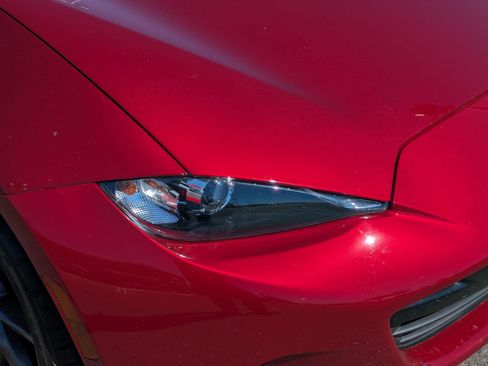 Used 2019 MAZDA MX-5 Miata Grand Touring RWD image 10
