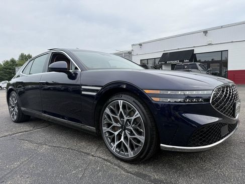 Used 2025 Genesis G90 3.5T AWD/4WD image 17