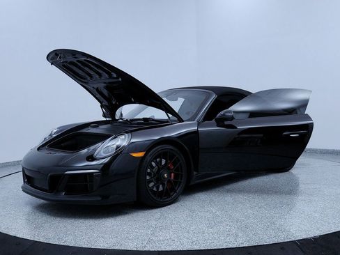 Used 2018 Porsche 911 Carrera 4 GTS image 9