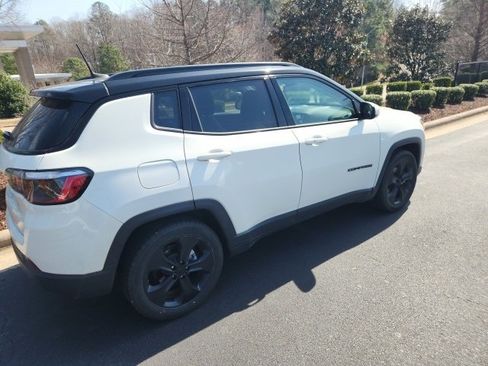 Used 2021 Jeep Compass Latitude image 8