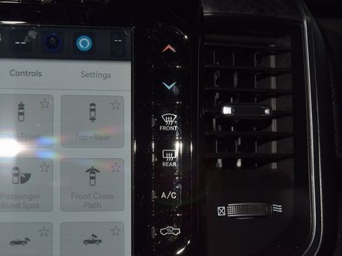 Used 2024 RAM 3500 Big Horn w/ Towing Technology Group image 32