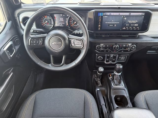 Used 2025 Jeep Wrangler Unlimited Sport AWD/4WD image 24