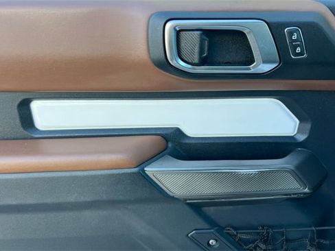 Used 2021 Ford Bronco Outer Banks image 11