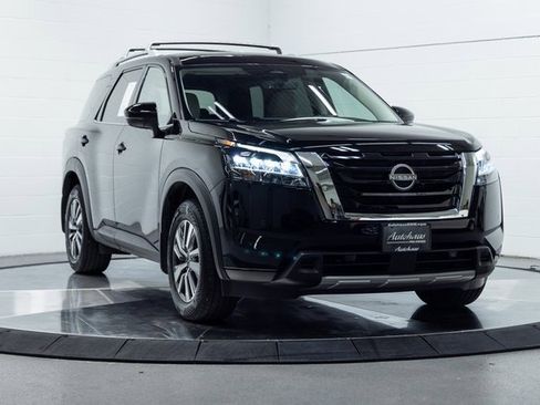 Used 2024 Nissan Pathfinder SL image 4