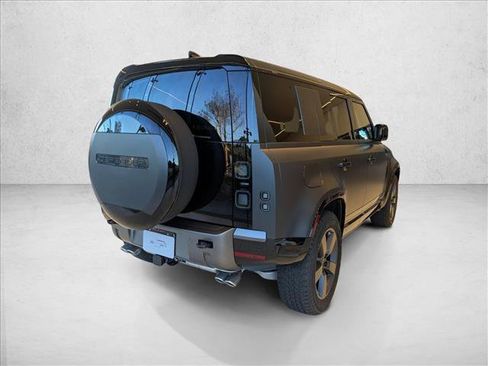 New 2026 Land Rover Defender 110 V8 image 2