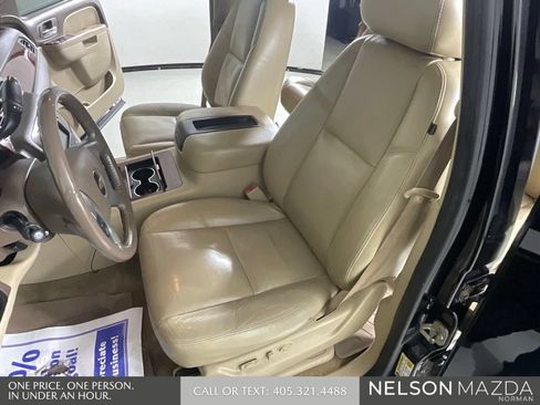 Used 2011 Chevrolet Tahoe LTZ RWD image 27