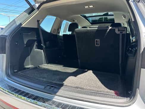 Used 2024 Volkswagen Atlas SE w/ Panoramic Sunroof Package AWD/4WD image 20
