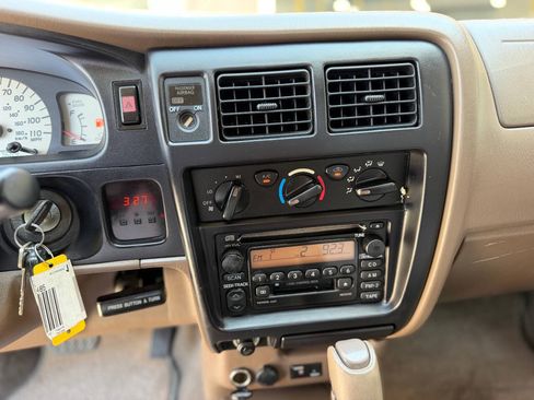 Used 2003 Toyota Tacoma PreRunner RWD image 21