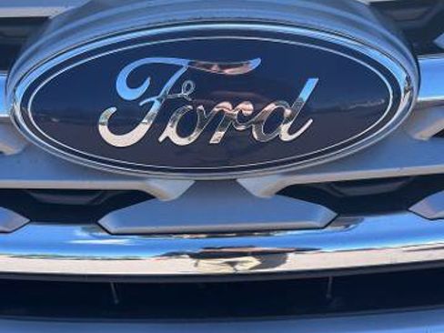 Certified 2019 Ford Explorer Limited w/ Class III Trailer Tow Package AWD/4WD image 4