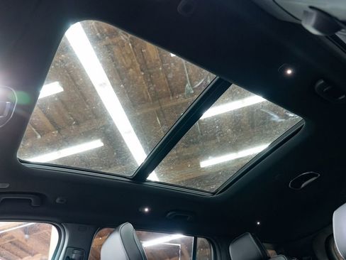 New 2025 Jeep Grand Cherokee L Limited w/ Trailer Tow Package image 23