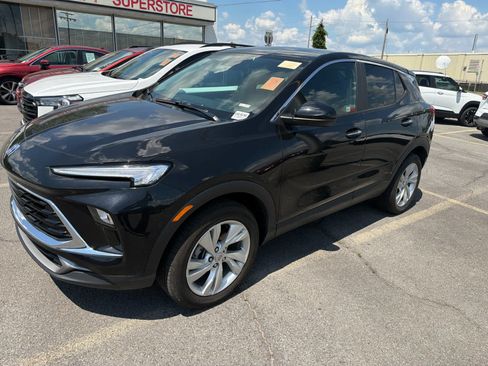 Used 2024 Buick Encore GX Preferred AWD/4WD image 15
