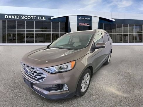 Used 2019 Ford Edge SEL w/ Equipment Group 201A FWD image 4