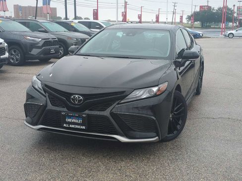 Used 2024 Toyota Camry XSE FWD image 9