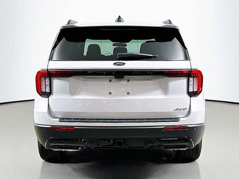 New 2026 Ford Explorer ST-Line w/ ST-Line Street Pack image 5
