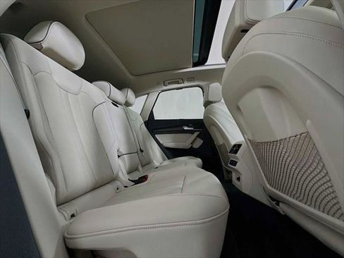 Certified 2025 Audi Q5 2.0T Premium Plus w/ Premium Plus Package image 26