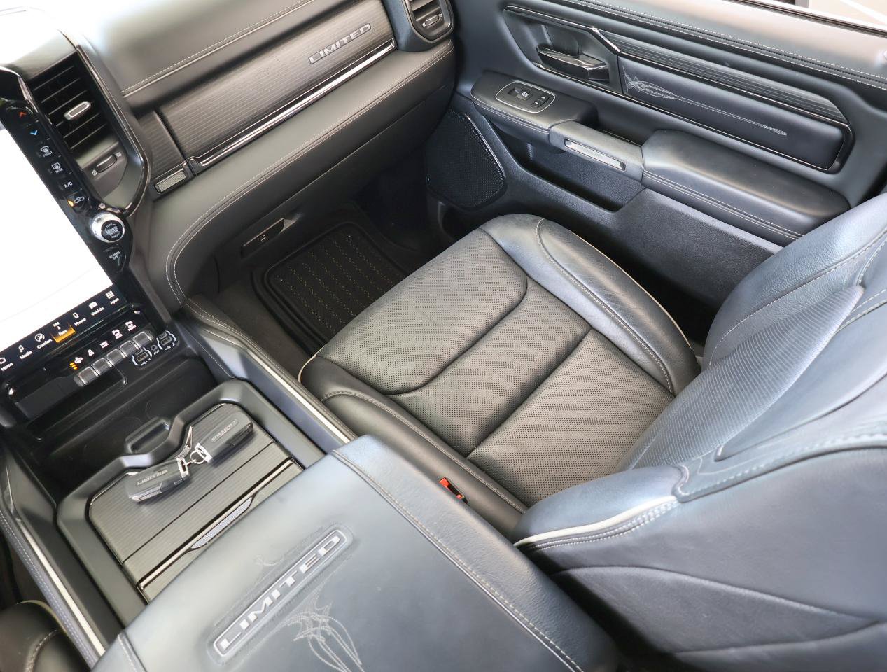 Used 2022 RAM 1500 Limited AWD/4WD image 18