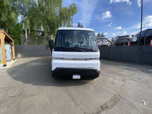 Used 2024 Chevrolet Brightdrop 600 w/ Commercial Equipment Package AWD/4WD image 9