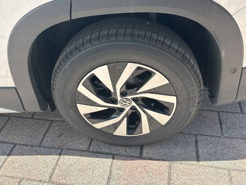 New 2026 Volkswagen Tiguan S FWD image 10