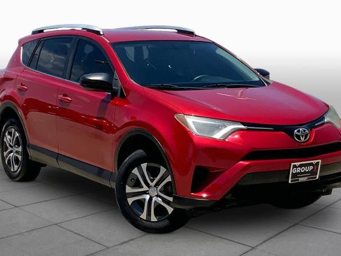 Used 2016 Toyota RAV4 LE FWD image 3