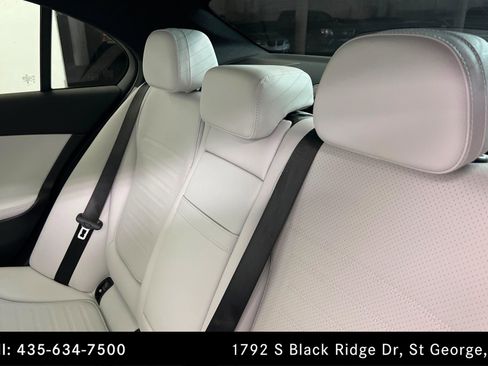 Used 2025 Mercedes-Benz C 300 4MATIC Sedan image 20