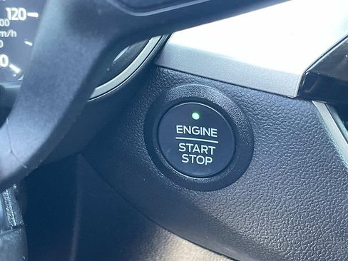 Certified 2022 Ford Escape SEL AWD/4WD image 18