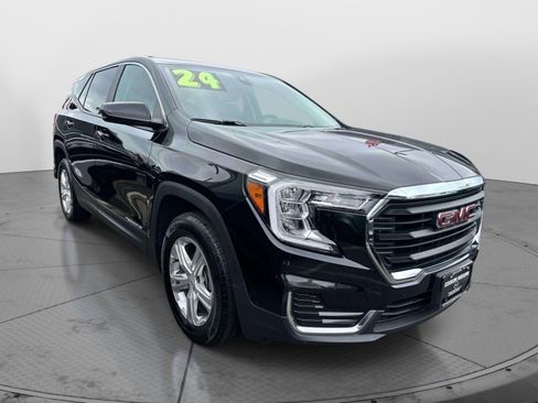 Used 2024 GMC Terrain SLE AWD/4WD image 1