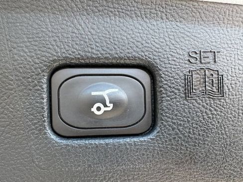 Used 2023 Ford Edge SEL w/ Convenience Package AWD/4WD image 11