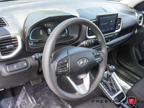 Used 2024 Hyundai Venue SE FWD image 20