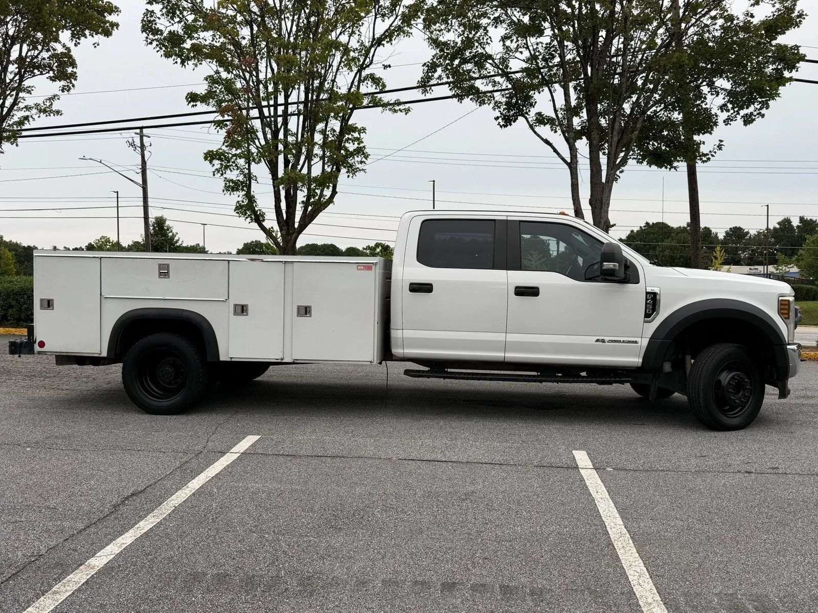 Used 2018 Ford F450 XL w/ Power Equipment Group AWD/4WD image 3