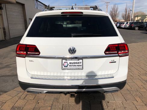 Used 2018 Volkswagen Atlas SEL Premium image 3