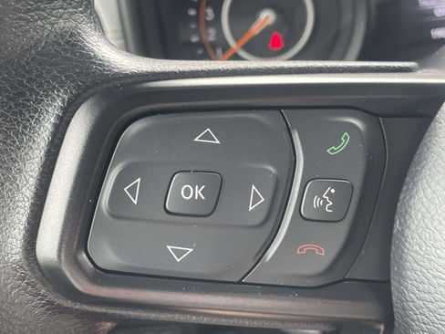 Used 2025 Jeep Gladiator Sport AWD/4WD image 23