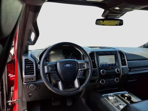 Used 2020 Ford Expedition XLT w/ Equipment Group 202A AWD/4WD image 13