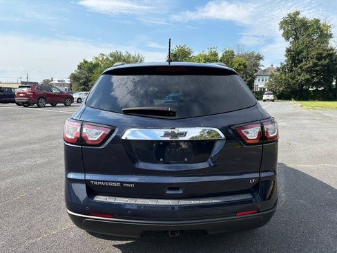Used 2017 Chevrolet Traverse LT w/ Style and Technology Package AWD/4WD image 6