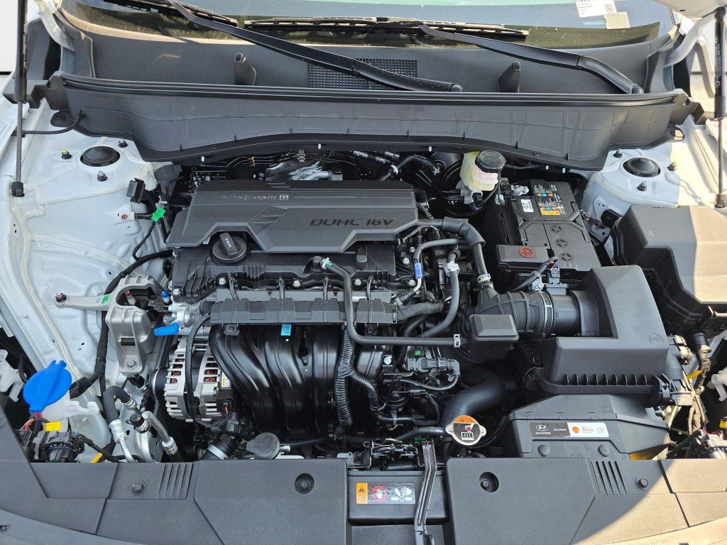 New 2027 Hyundai Kona SE AWD/4WD image 12