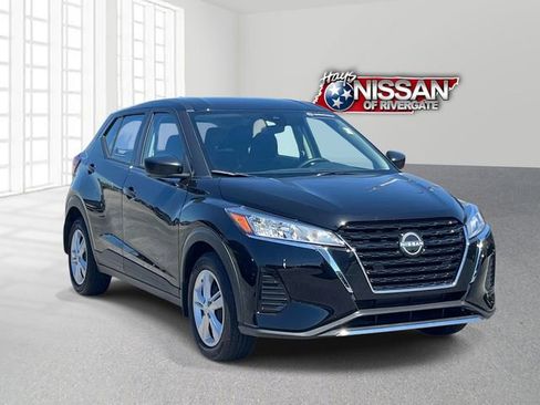 Certified 2025 Nissan Kicks Play S FWD image 1