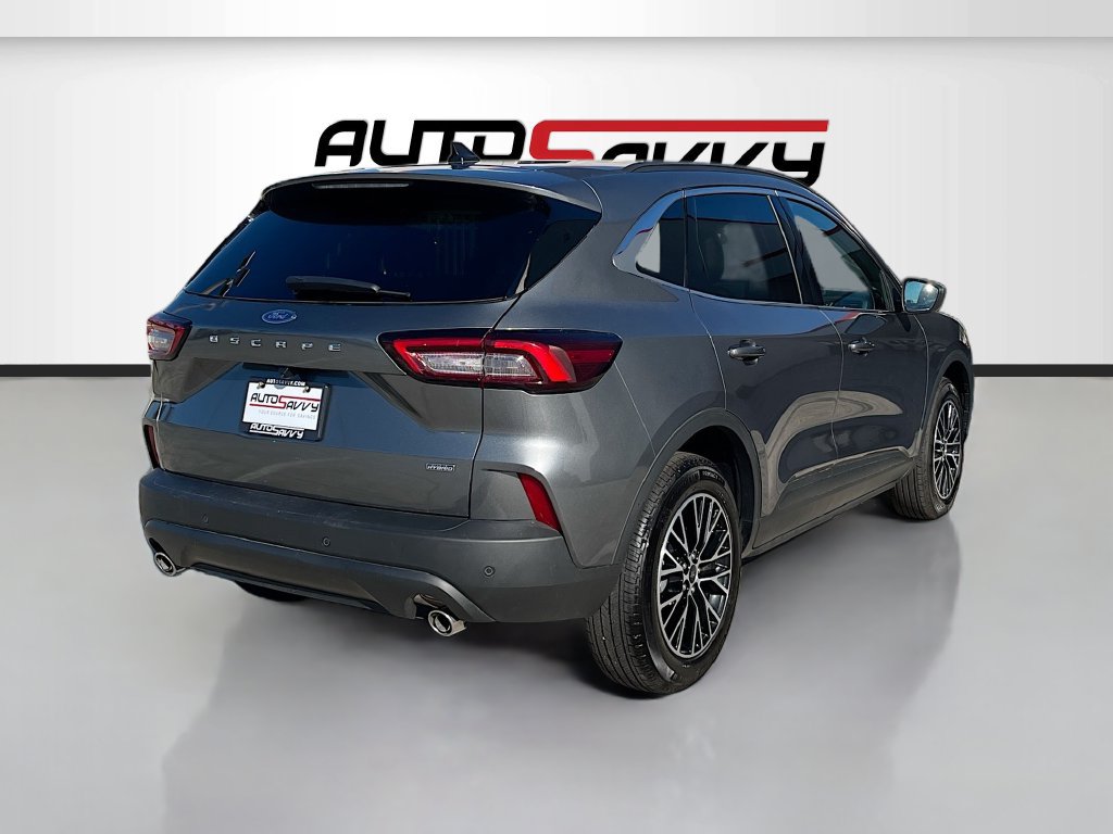Used 2025 Ford Escape SE FWD image 7