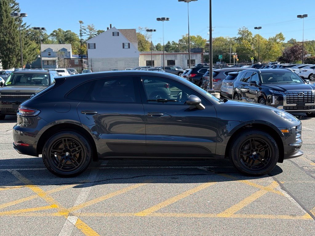 Used 2021 Porsche Macan AWD/4WD image 7