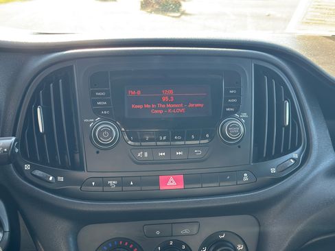 Used 2017 RAM ProMaster City Tradesman image 18