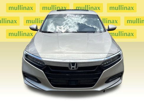 Used 2018 Honda Accord Touring image 15
