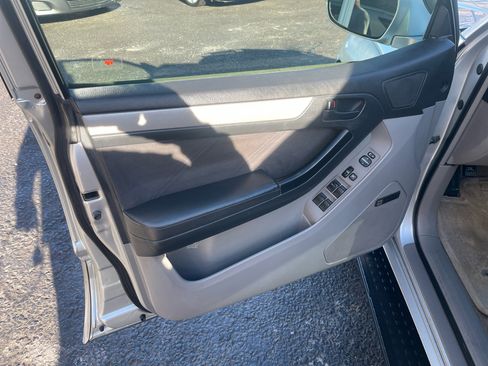 Used 2004 Toyota 4Runner Sport image 22
