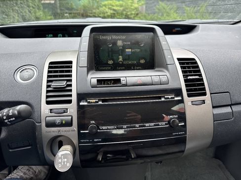 Used 2007 Toyota Prius w/ Pkg 2 FWD image 10