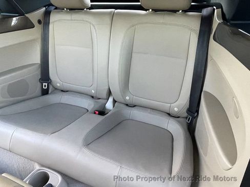 Used 2013 Volkswagen Beetle TDI image 17