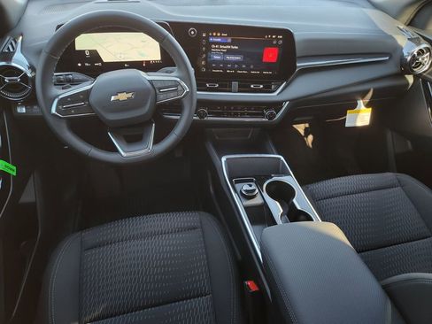 New 2026 Chevrolet Equinox LT image 18