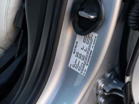 Used 2018 Tesla Model 3 Long Range image 94