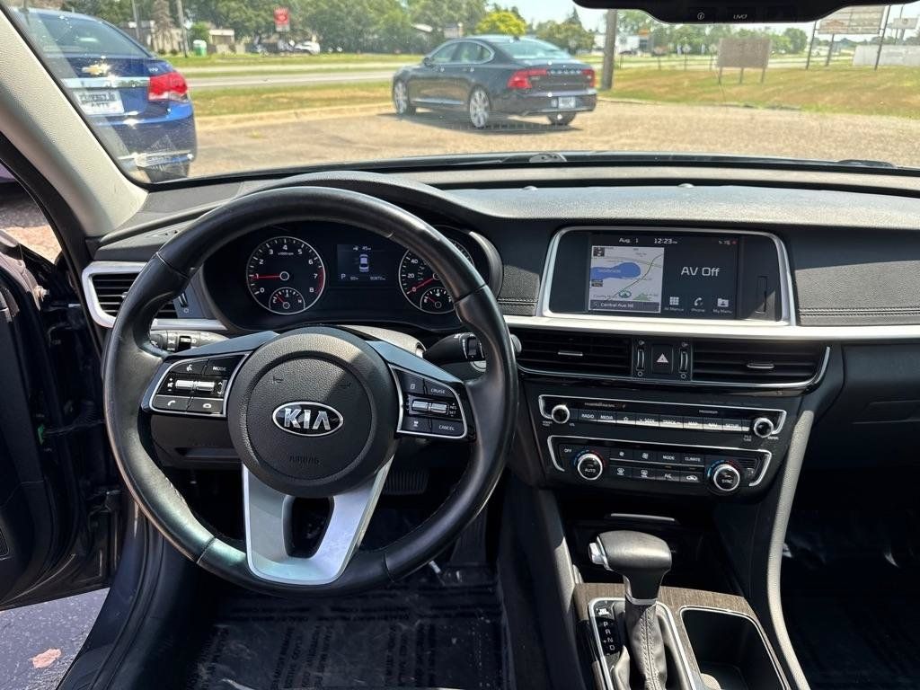 Used 2019 Kia Optima EX w/ EX Premium Package FWD image 32