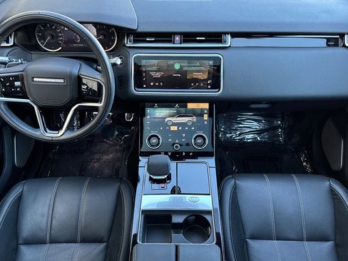 Used 2022 Land Rover Range Rover Velar R-Dynamic S image 10