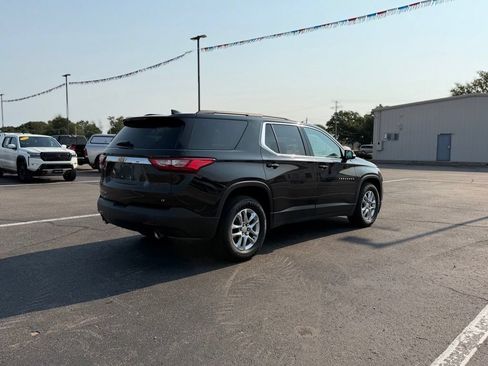 Used 2019 Chevrolet Traverse LT AWD/4WD image 3