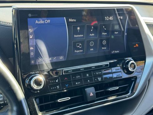 Certified 2022 Toyota Highlander Platinum image 33